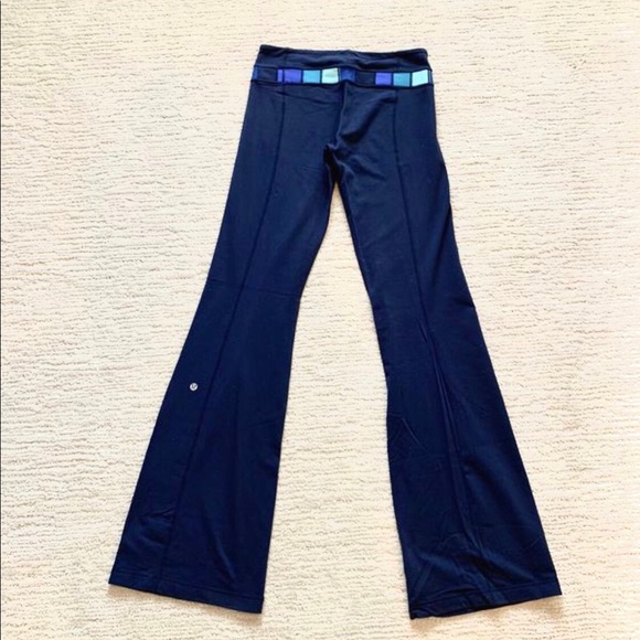 Lululemon Athletica Navy Groove Pant Leggings - Picture 4 of 6